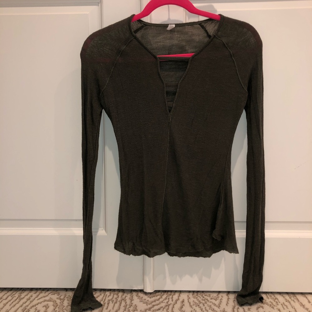 Top - Picture 2 of 5